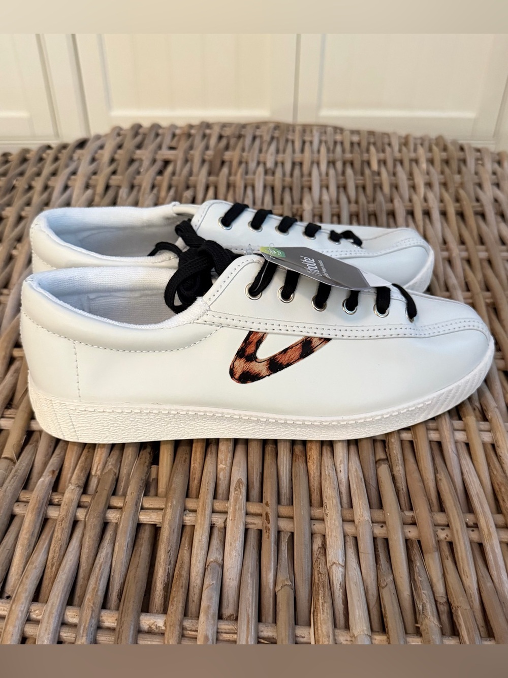 Tretorn Women Nylite 25 Plus White & Leopard Leather Sneakers 7M Tennis shoes